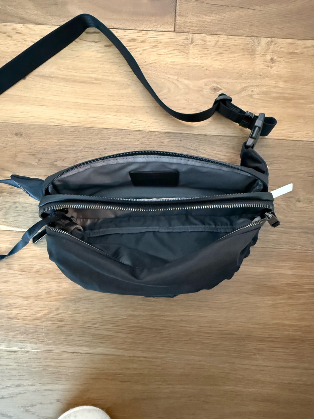Tumi chey waist pack - Picture 4 of 9
